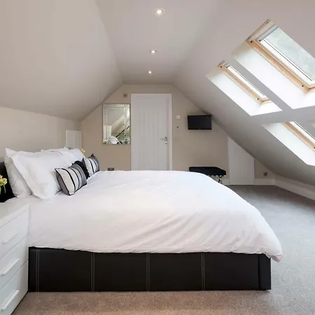 Bracken Howe Γουίτμπι